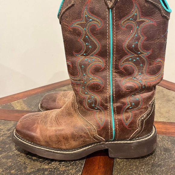 Woman’s Justin Boots - Picture 3 of 7